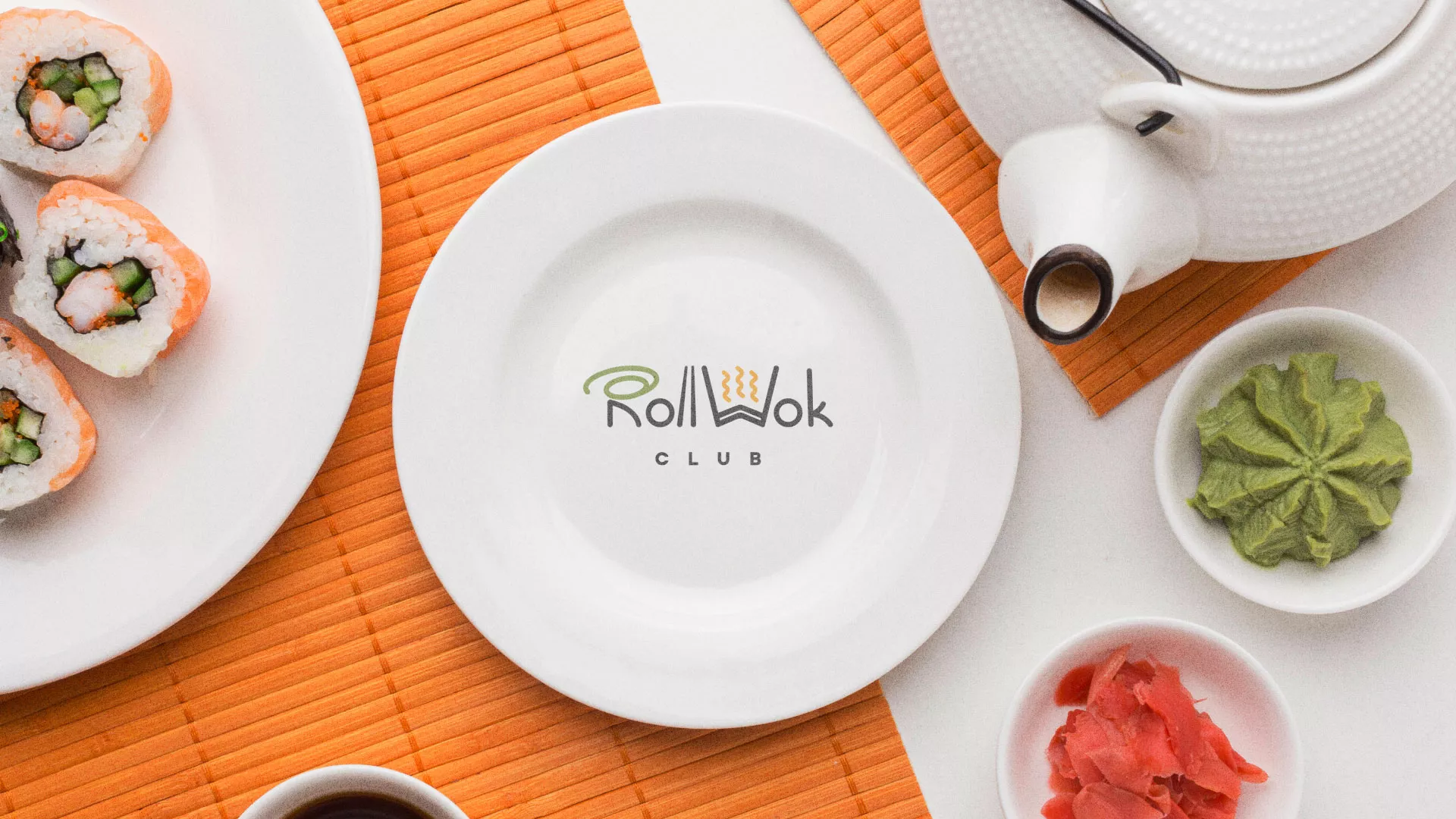 Разработка логотипа и фирменного стиля суши-бара «Roll Wok Club» в Чкаловском